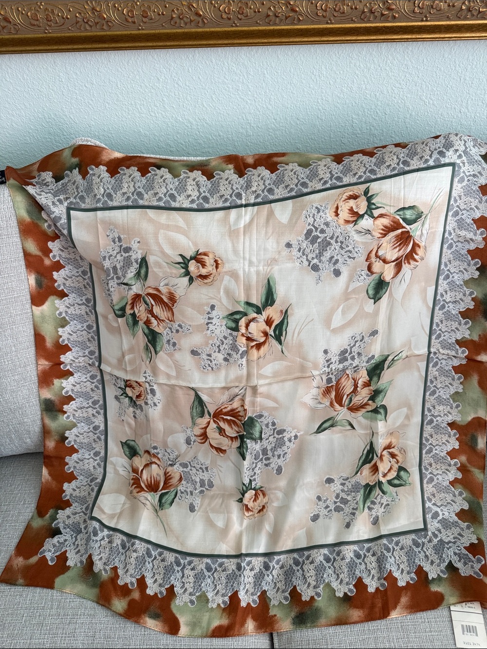 Pure silk scarf  NWT size 30”x31